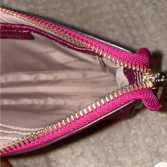 Michael Kors Jet Set Travel Metallic Hot Pink with Gold Chain Pochette - Picture 5 of 5